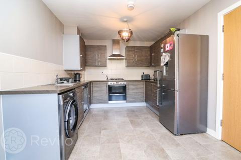 4 bedroom semi-detached house for sale - Bridgefold Road, Rochdale, OL11