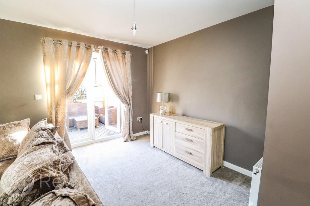 Bridgefold Road, Rochdale, OL11 4 bed semidetached house for sale £