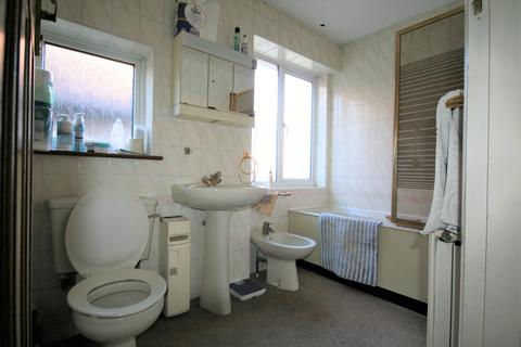 25 Claremont Road, London, W13 0DF