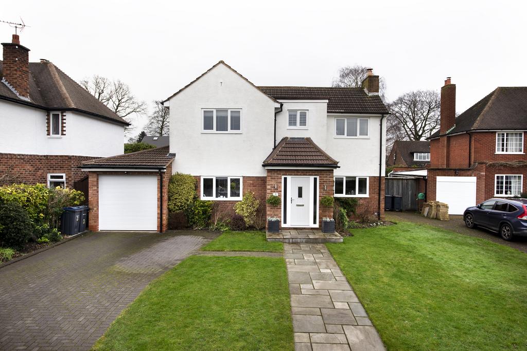 Hollyfield Drive, Sutton Coldfield 3 bed detached house for sale £550,000