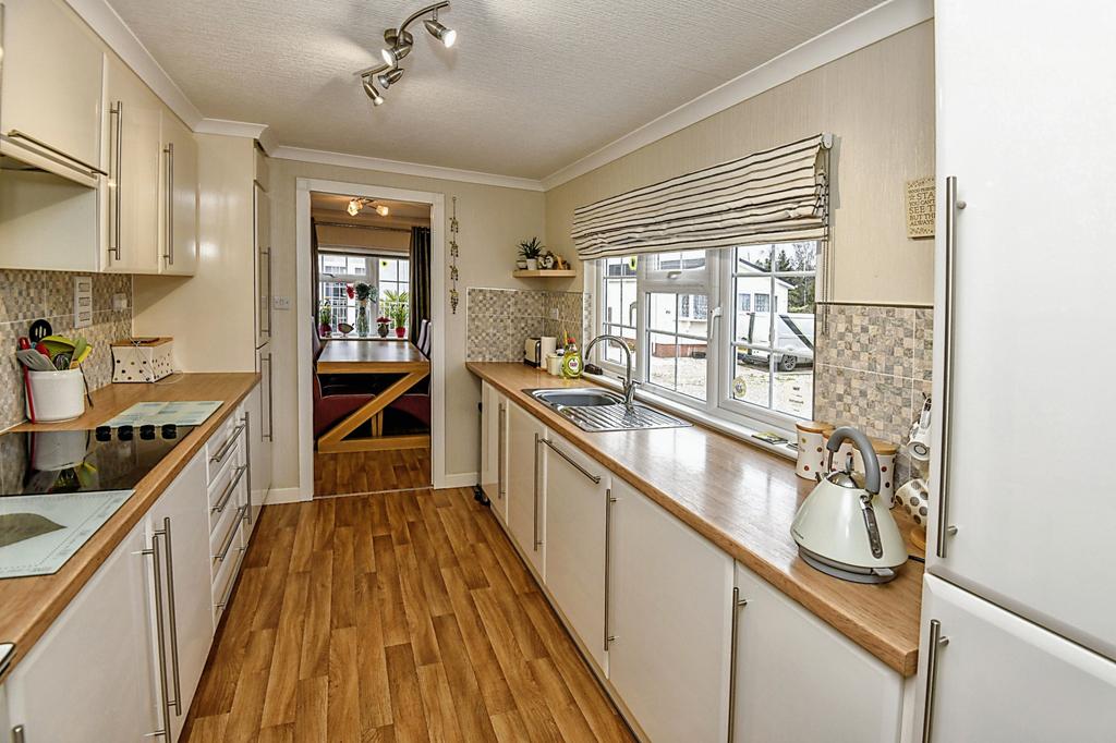Gattington Park, Nr Coningsby... 2 bed park home £145,000