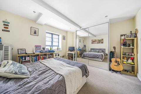 2 bedroom flat for sale - Vanbrugh Hill, London