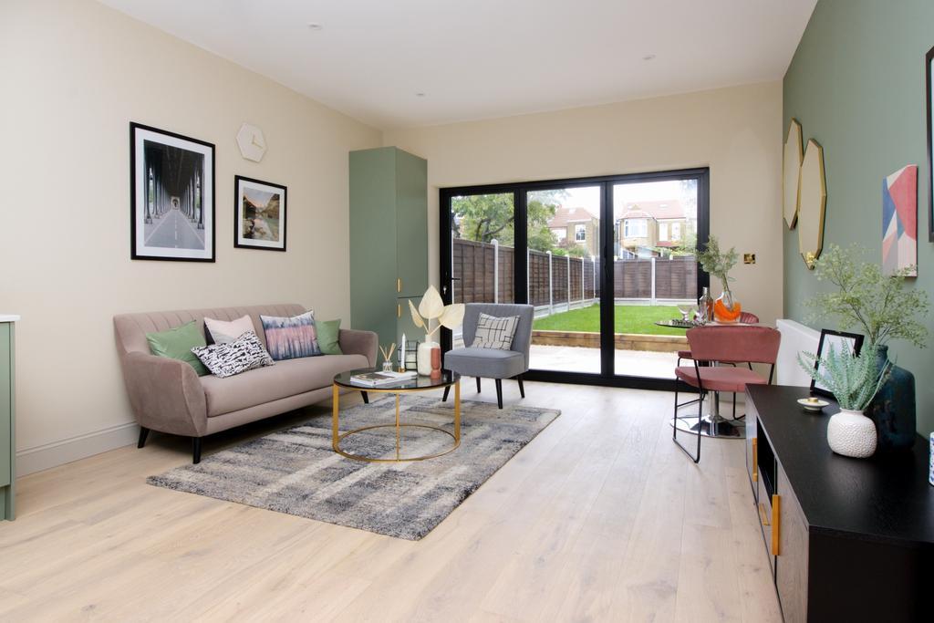 Selborne Road, Southgate, N14 1 bed flat for sale £460,000