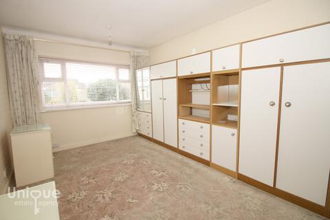 2 bedroom bungalow for sale - Elmwood Drive,  Thornton-Cleveleys, FY5