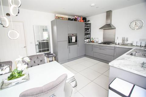 23 Cae Ddol, Abergele, LL22 8FP