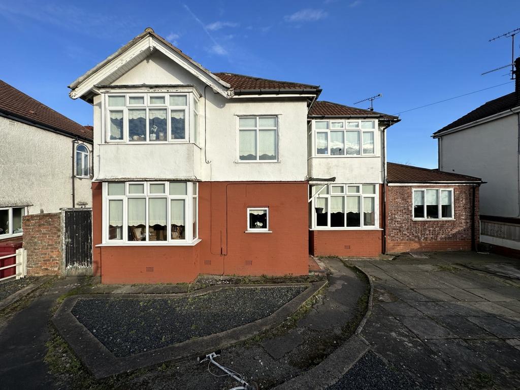 Baileys Lane, Halewood, Liverpool... 3 bed detached house £300,000