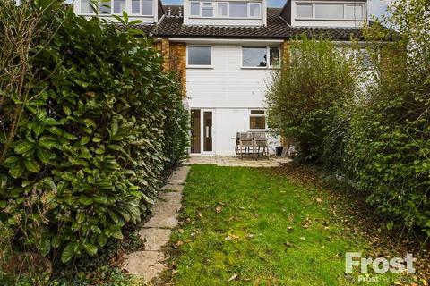 7 Oast House Close, Wraysbury, Staines-upon-thames, TW19 5BX