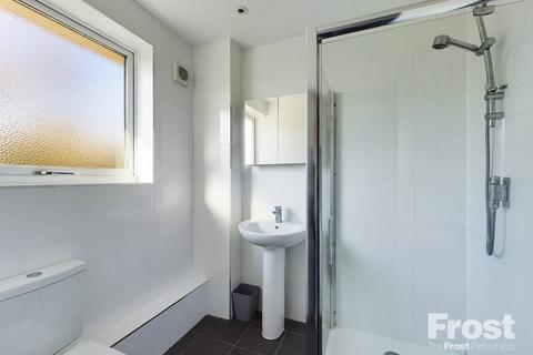 7 Oast House Close, Wraysbury, Staines-upon-thames, TW19 5BX