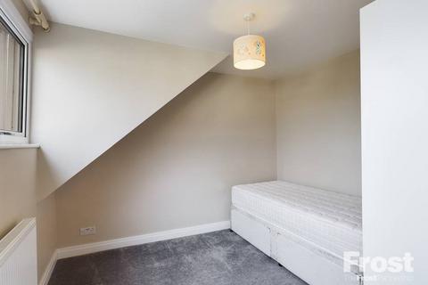 7 Oast House Close, Wraysbury, Staines-upon-thames, TW19 5BX