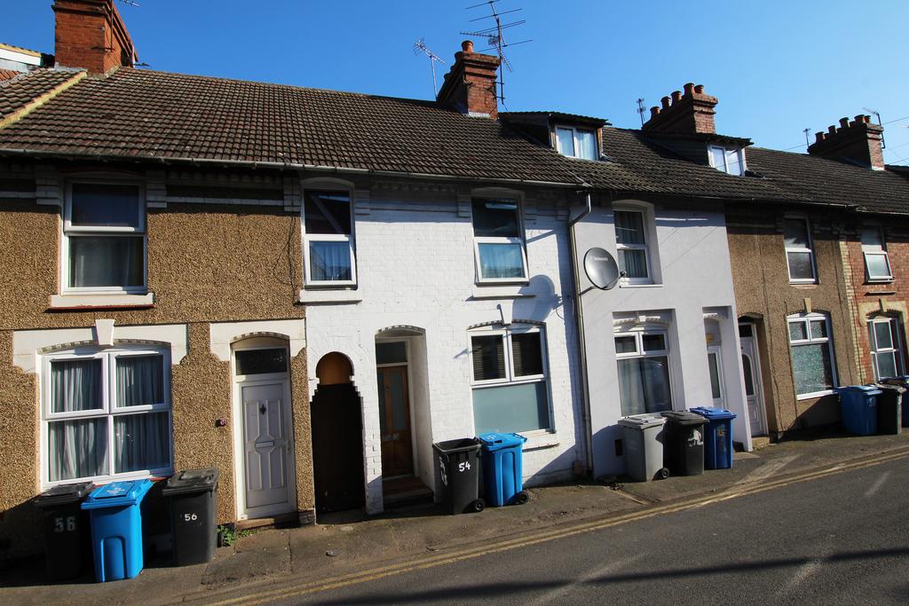 Wellington Street, Kettering NN16 3 bed terraced house - £175,000