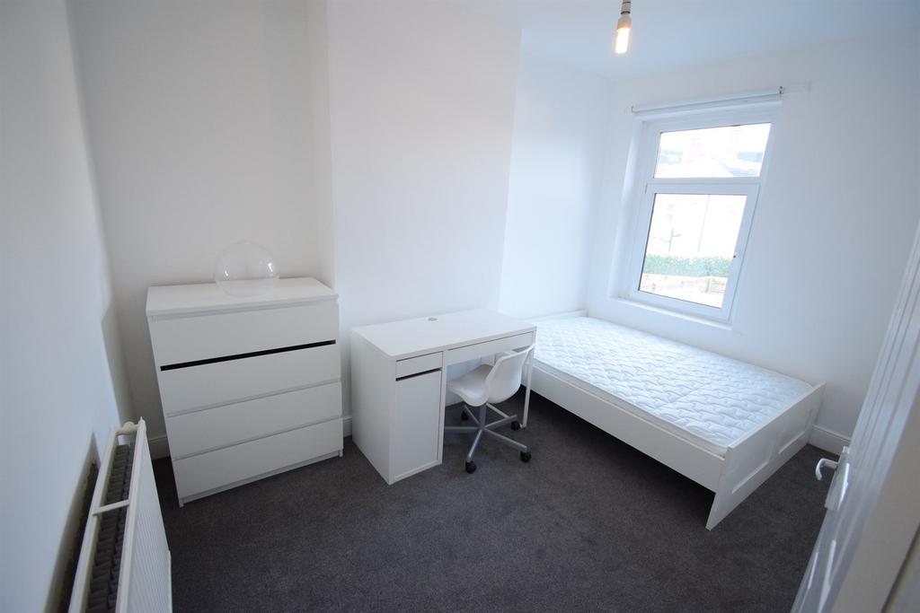 Middle+bedroom