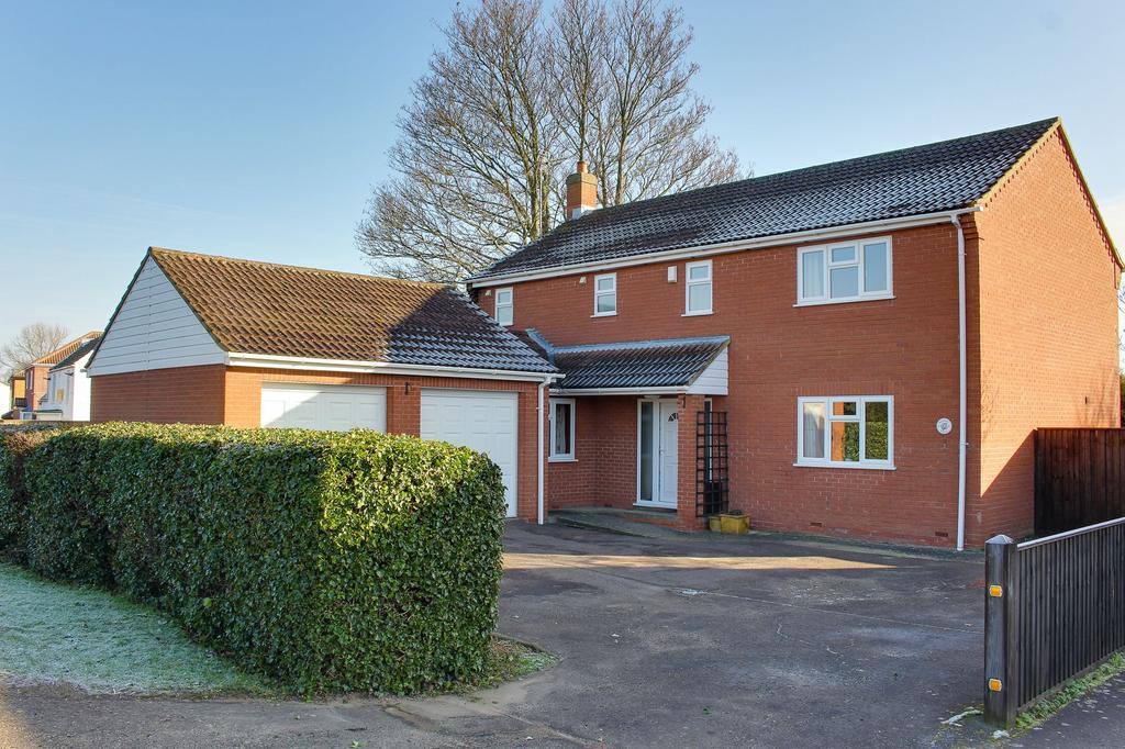Lynn Road, Walton Highway, PE14 4 bed detached house £395,000