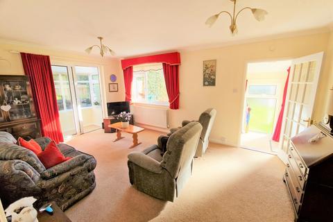17 Perrys Gardens, West Hill, Ottery St Mary, EX11 1XA