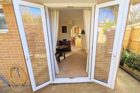 17 Perrys Gardens, West Hill, Ottery St Mary, EX11 1XA