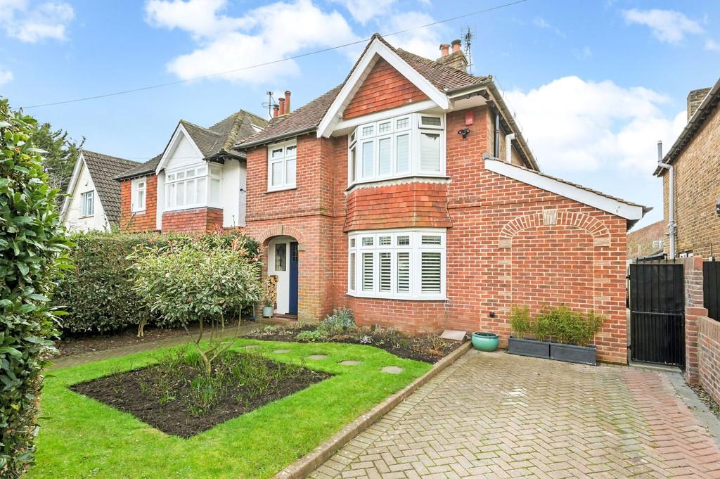 Stirling Road, Chichester 4 bed detached house £875,000