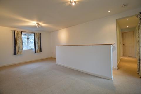 2 bedroom mews to rent, Grosvenor Road