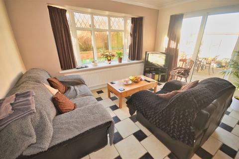 12 Anderson Drive, Kettering, NN15 5DG