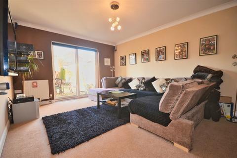 12 Anderson Drive, Kettering, NN15 5DG