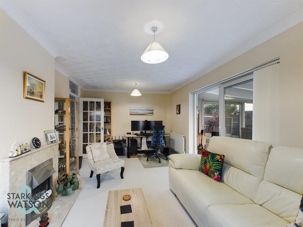 Hancock Court, Chapel Break, Norwich 2 bed detached bungalow for sale