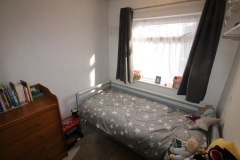 25 Linley Crescent, Romford, RM7 8RB