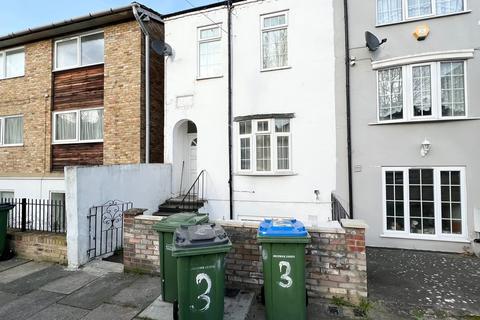 3 Saunders Road, London, SE18 1NT