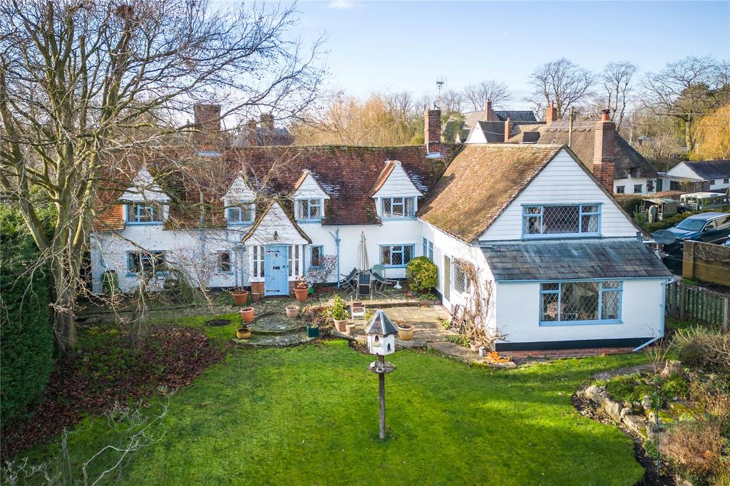 High Street, Debden, Nr Saffron Walden, Essex, CB11 4 bed detached house £895,000