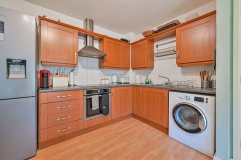 2 bedroom flat for sale, Crouch End Hill, Crouch End, London, N8