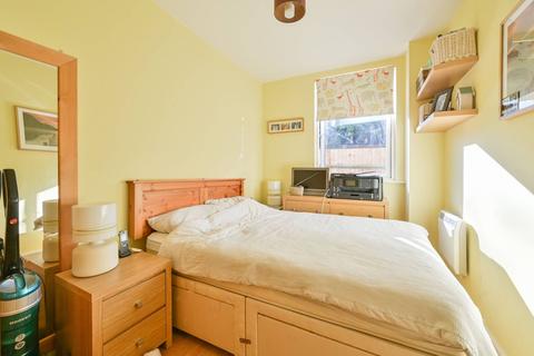 2 bedroom flat for sale, Crouch End Hill, Crouch End, London, N8