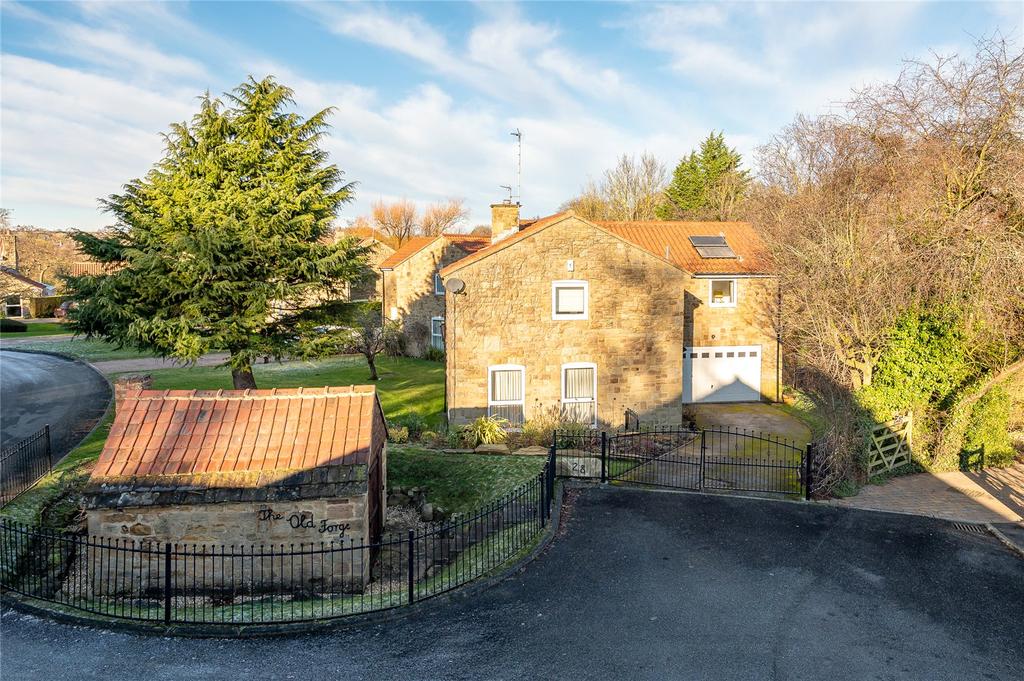 Cornmill Lane, Bardsey, LS17 5 bed detached house for sale £775,000