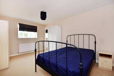 Flat 5, 97 Western Road, Mitcham, CR4 3EE