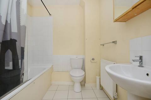 Flat 5, 97 Western Road, Mitcham, CR4 3EE