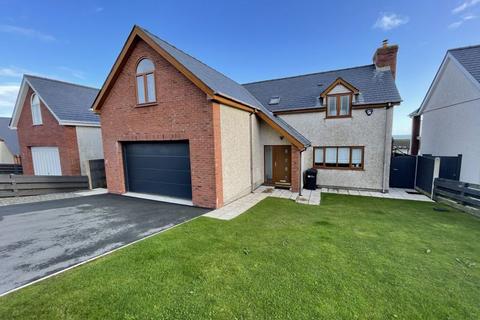 5 bedroom detached house to rent, Bull Bay, Isle of Anglesey