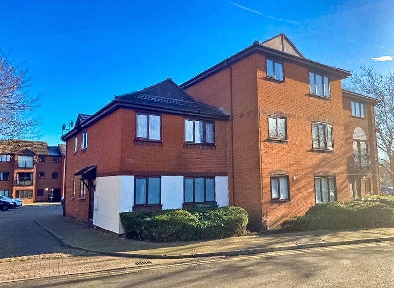 Rockingham Close, Bloxwich, Walsall 2 bed apartment for sale £70,000