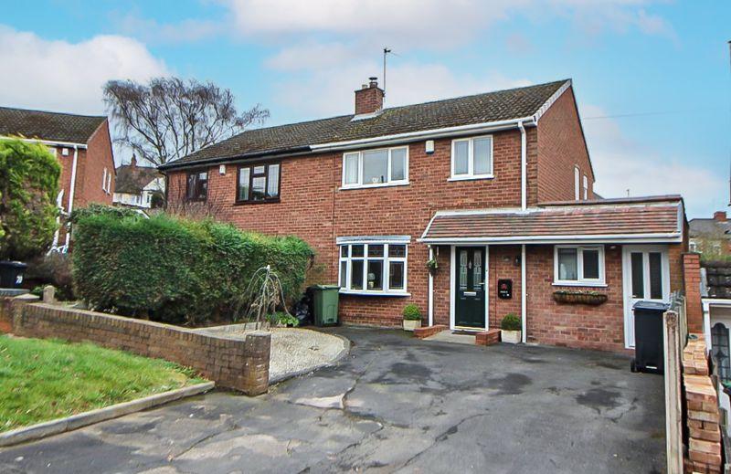 Central Drive Lower Gornal Dy3 2qn 3 Bed Semi Detached House £210 000