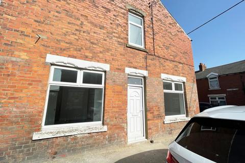 3 bedroom end of terrace house to rent, Moore Street, South Moor, Stanley, County Durham, DH9