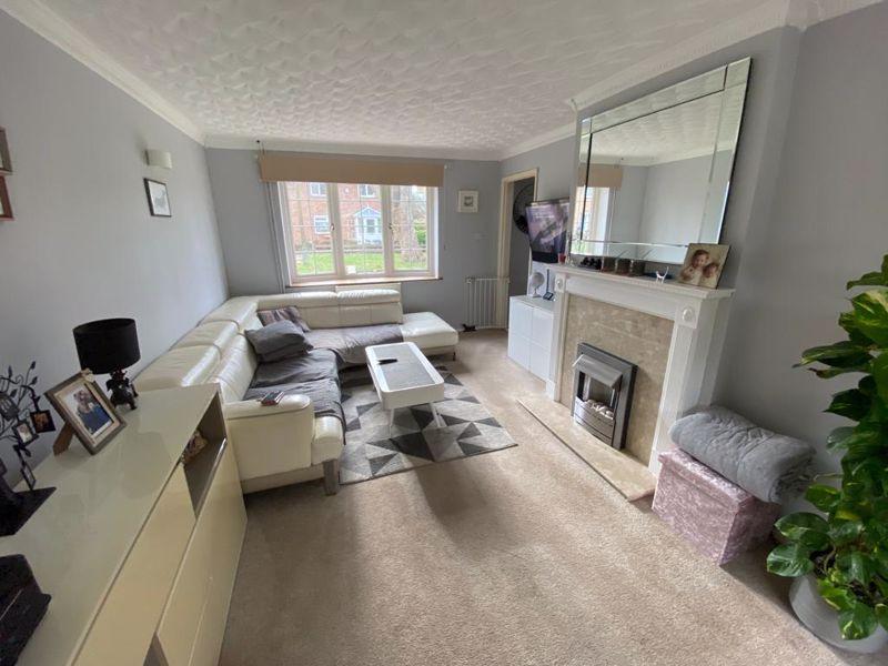 Symonds Green Road, Stevenage 3 bed terraced house £325,000