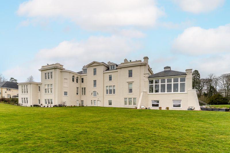 Craig House, Crosshouse, KA2 0EL 3 bed apartment £200,000