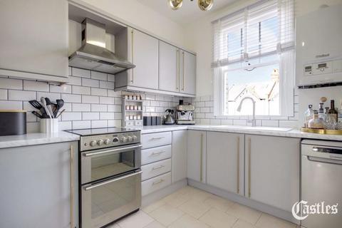 47b Belsize Avenue, London, N13 4TL