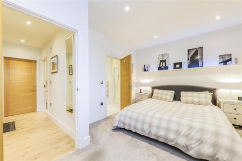 undefined, Ringside, High Street, Bracknell, Berkshire, RG12