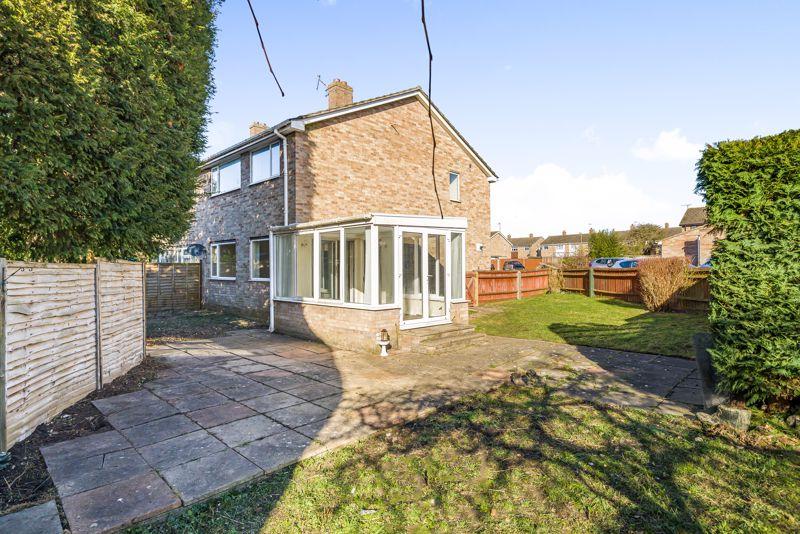 Ireton Close, Chalgrove 3 bed semi-detached house - £375,000