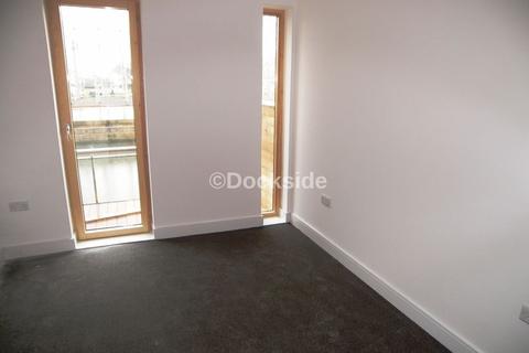 1 bedroom apartment to rent - The Quays, Chatham Maritime