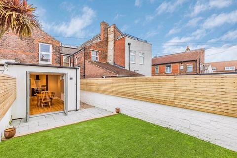 3 bedroom terraced house for sale, Fawcett Road, Southsea