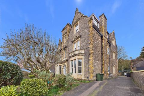 2 bedroom apartment to rent, Linden Road, Clevedon