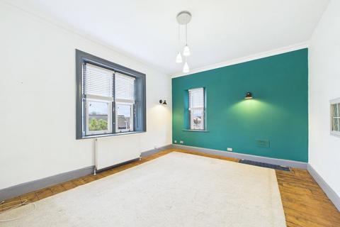 2 bedroom apartment to rent, Linden Road, Clevedon