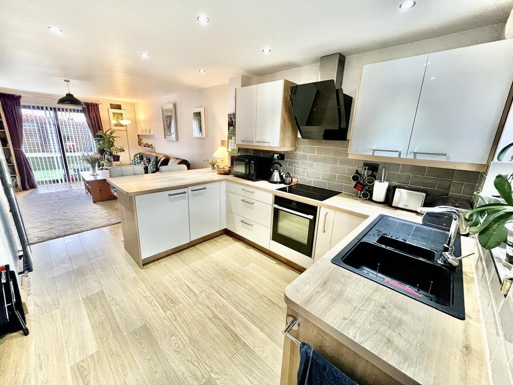 Kitchen   Living Area