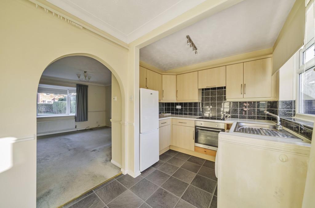 Ancaster Drive, Sleaford, NG34 2 bed semidetached house £155,000