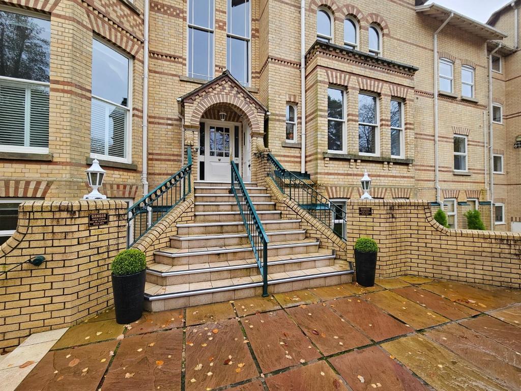Communal Entrance