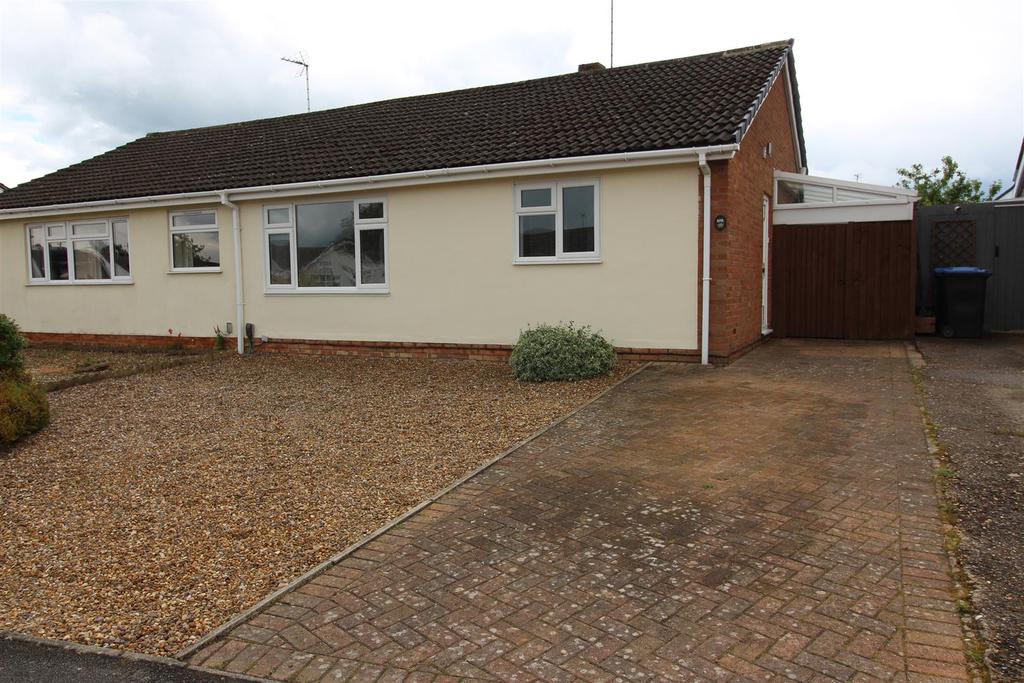 Cromwell Crescent, Market Harborough 2 bed semidetached bungalow £
