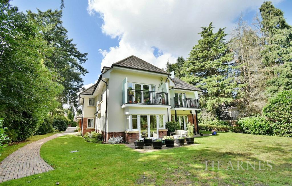 Dudsbury Avenue, Ferndown, BH22 2 bed apartment for sale £315,000