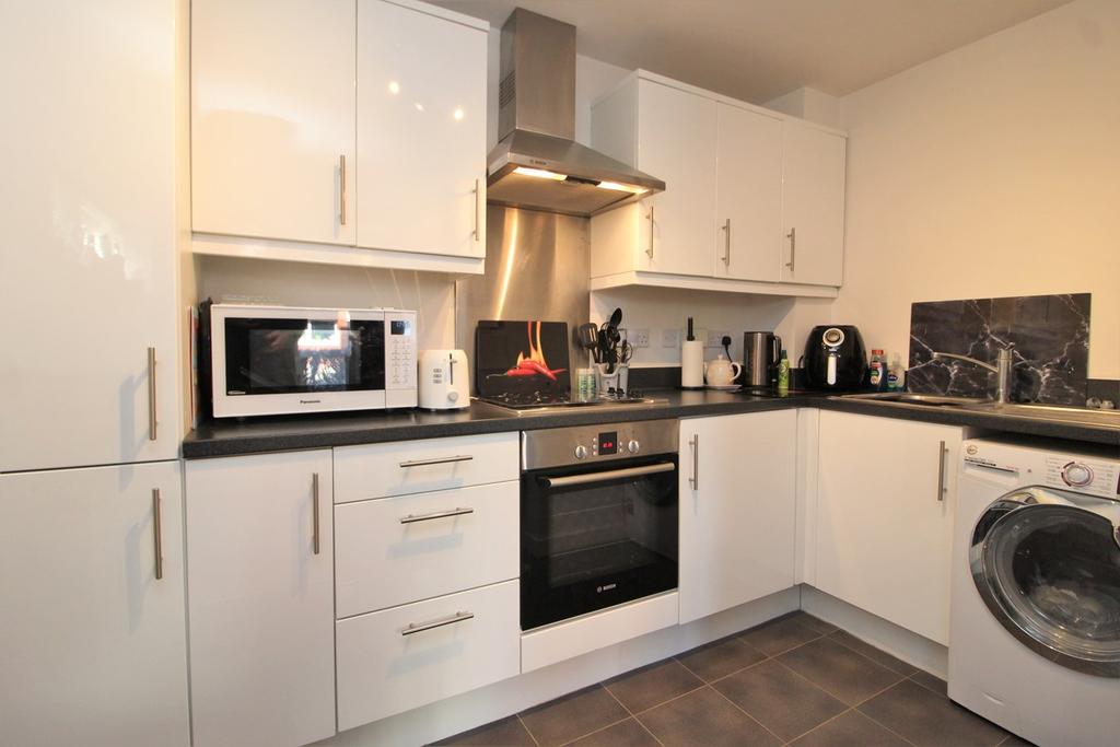 Addenbrookes Road, Newport Pagnell, MK16 1 bed apartment £135,000